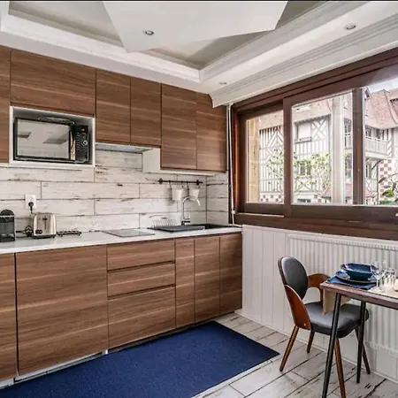 : Magnifique En Face Du Casino ! *