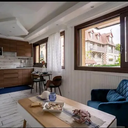 : Magnifique En Face Du Casino ! *