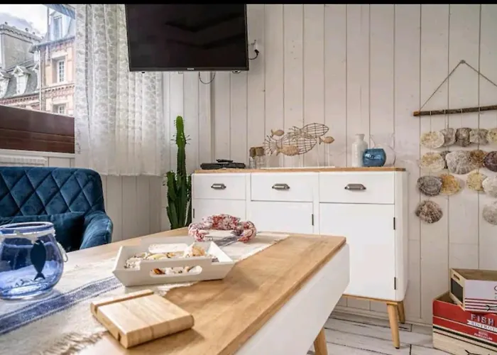 : Magnifique En Face Du Casino ! *