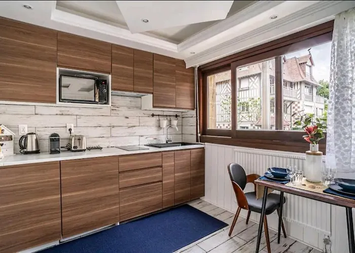 : Magnifique En Face Du Casino ! *